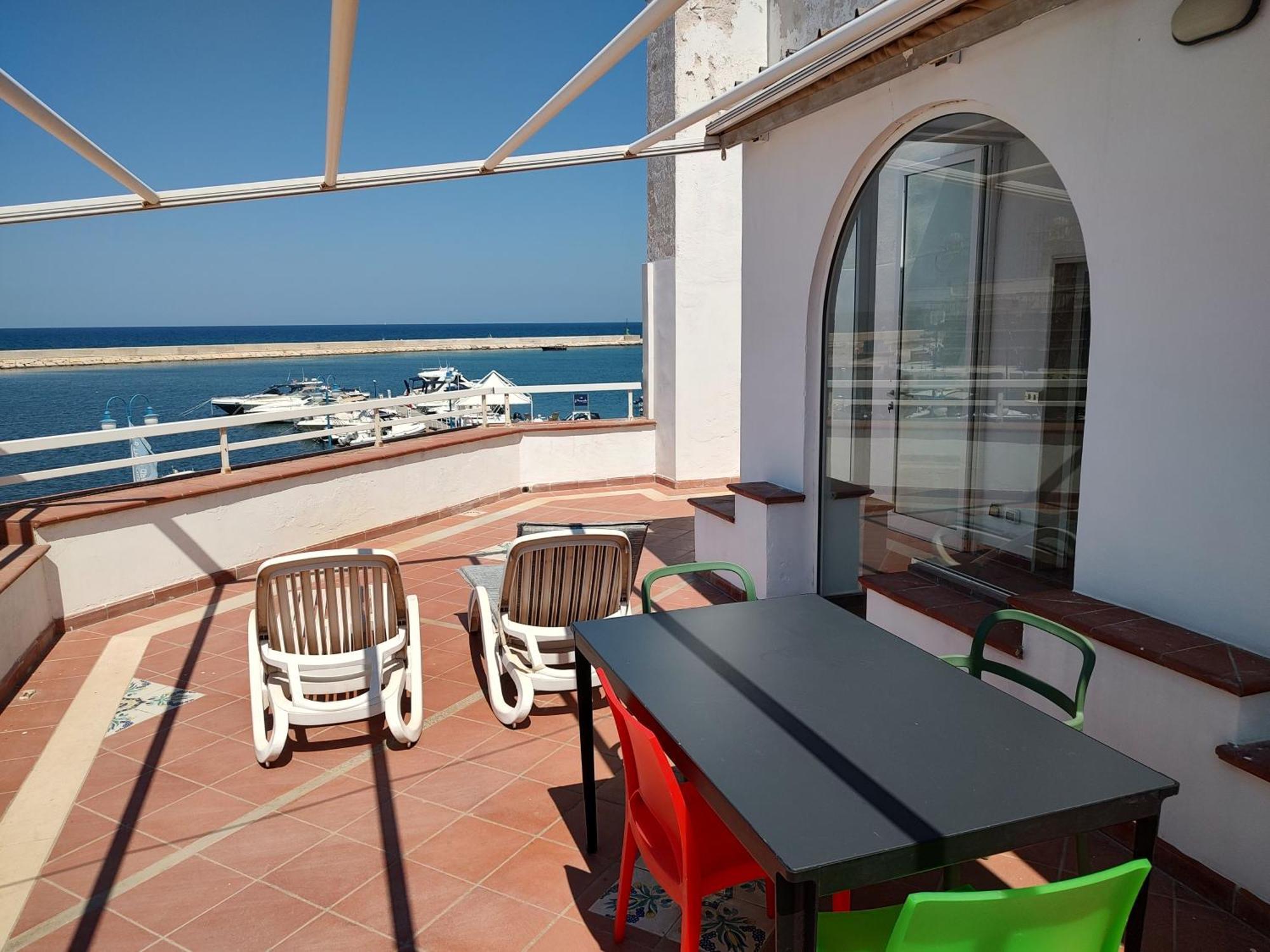 Fronte Del Mare - Seafront Terrace * Villanova di Ostuni
